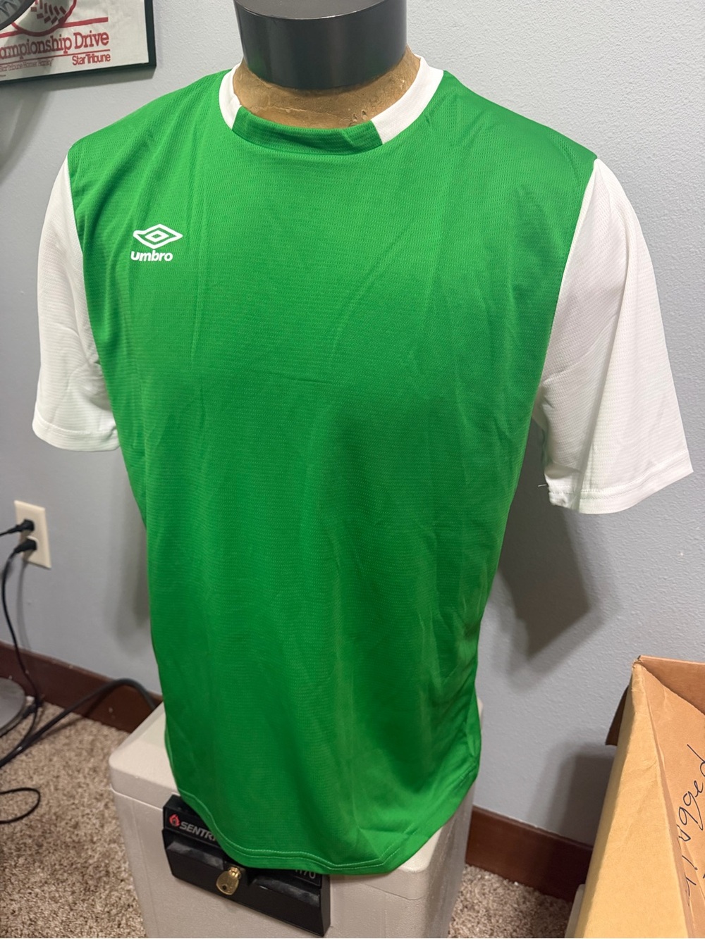 Umbro Green and White Short Sleeve Soccer Jersey NWOT